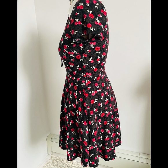 SOLD - Rose Floral Dress by Forever 21 - Picture 5 of 14